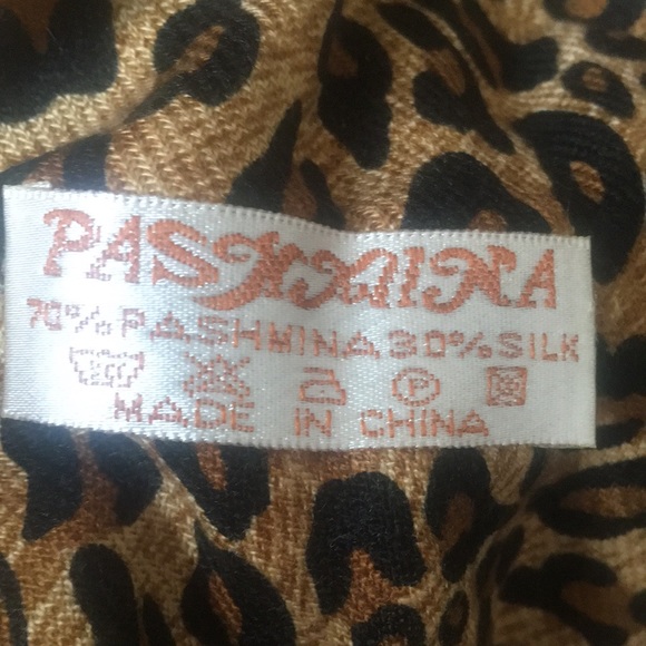 Leopard Print Pashmina Scarf- Wrap - Picture 2 of 5